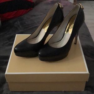 Michael Kors Hamilton Pumps